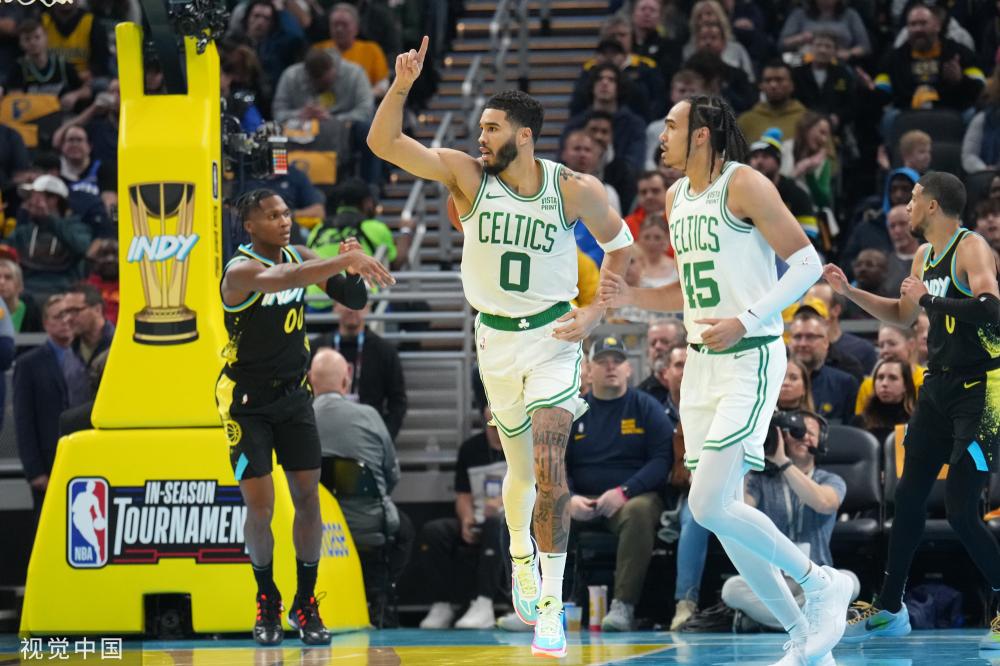 足球舞台上 足球舞台上